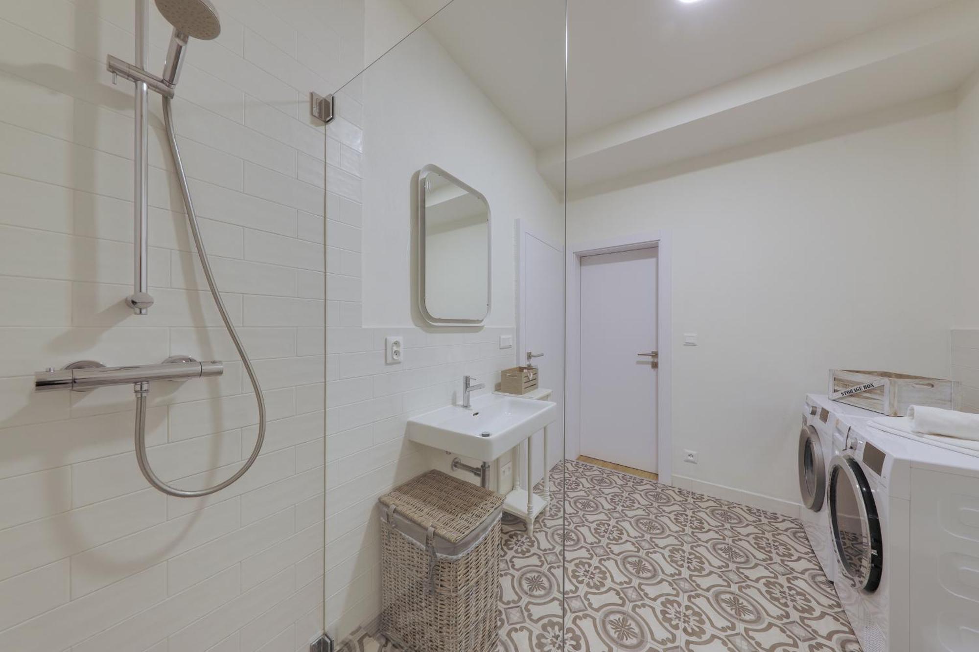 Shone Apartment Old Town 2 Bedroom 브라티슬라바 외부 사진